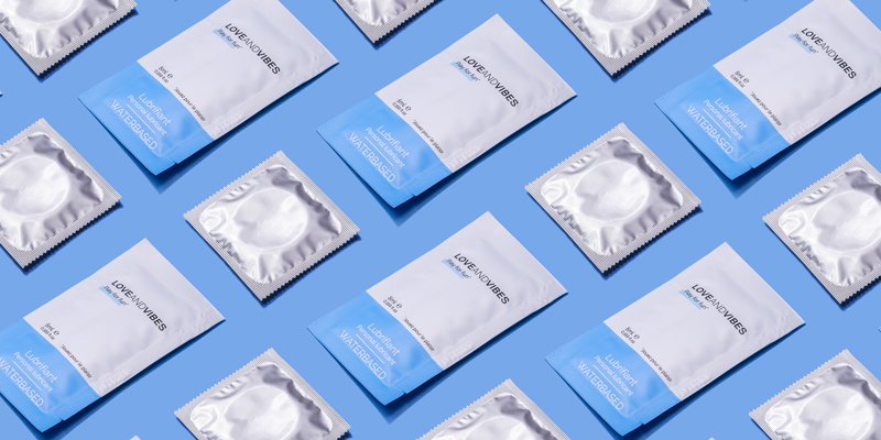Préparer son masturbateur lubrifiants et préservatifs